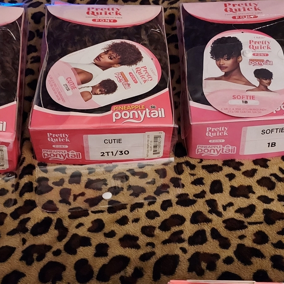 Assorted Hair Bundle - Picture 6 of 6